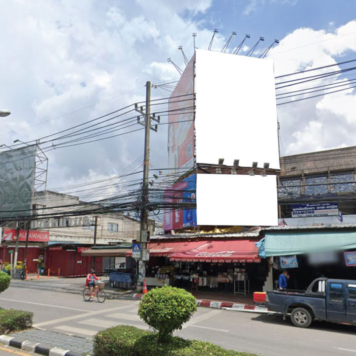 เชียงใหม่ - ทางเข้าตลาดกาดหน้ามอ หน้ามหาวิทยาลัยเชียงใหม่ 2 ป้าย (มุ่งสวนสัตว์เชียงใหม่)